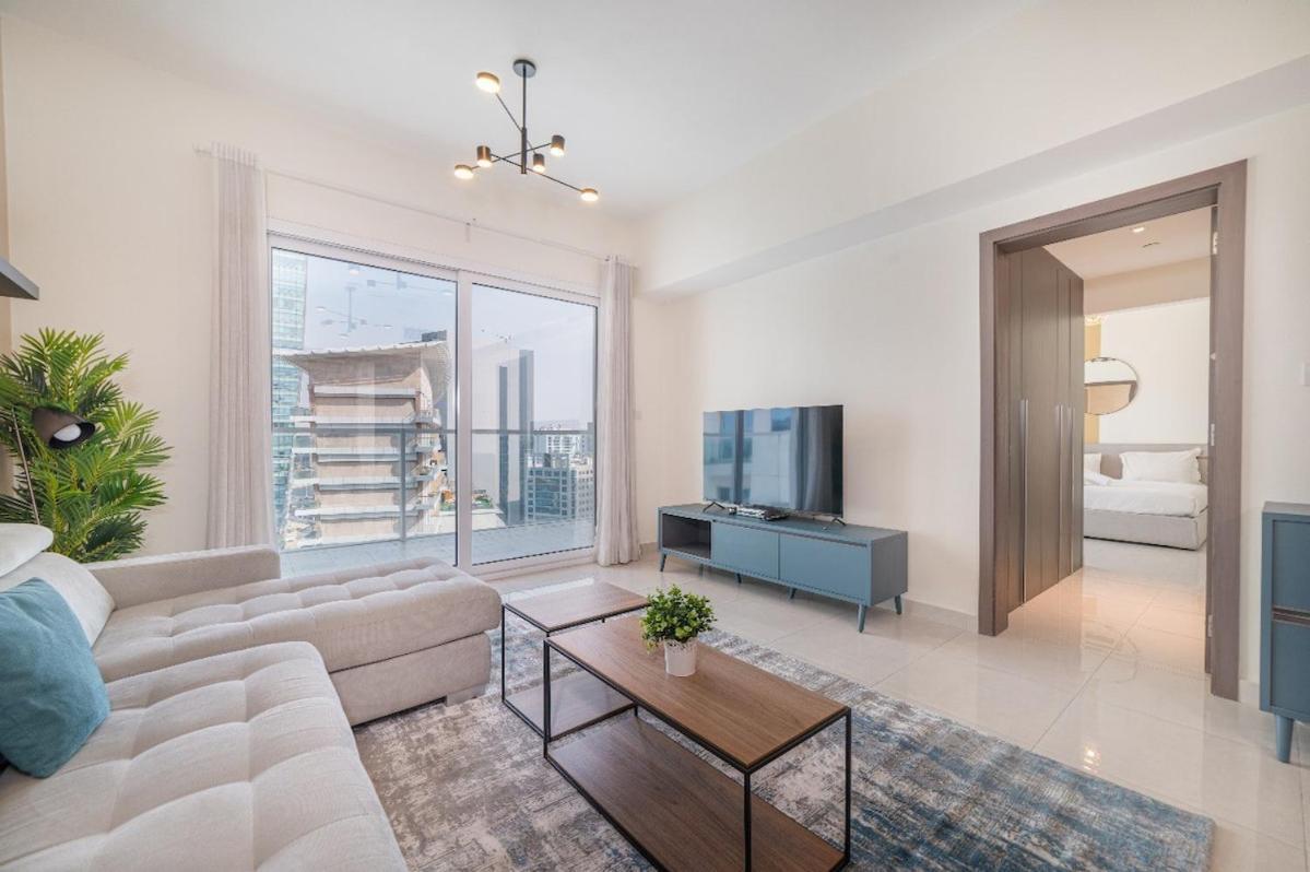 Elegant 1br With Balcony & Views In Business Bay Apartment