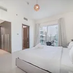Elegant 1Br With Balcony & Views In Business Bay