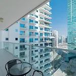 Elegant 1Br With Balcony & Views In Business Bay